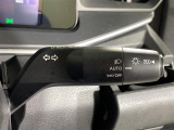 【オートライト(AUTO)】外の明るさをシステムが感知して、自動でヘッドライトが点灯します!ヘッドライトをつけ忘れを防ぐ便利機能です。