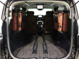 ミニバン最大級のスペース!ご家族、お友達とのキャンプやバーベキューほか、お仕事でも十分な容量が有ります!