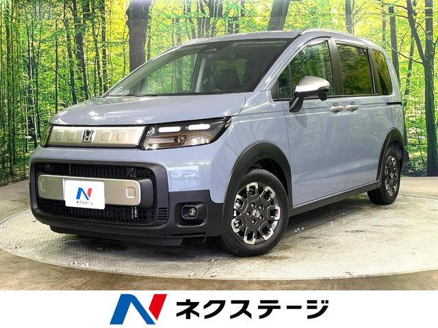 フリード 1.5 e:HEV クロスター 