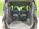 後席を格納すると、これだけの広さが!シーンに合わせたシートアレンジで、大きな荷物も積むことが出来ます♪