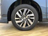アルミホイールで足元もおしゃれ♪