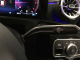 メルセデスベンツでは殆どが電子コラムシフトを採用しており、前進後退の切り替えをスムーズに行うことが出来ます。
