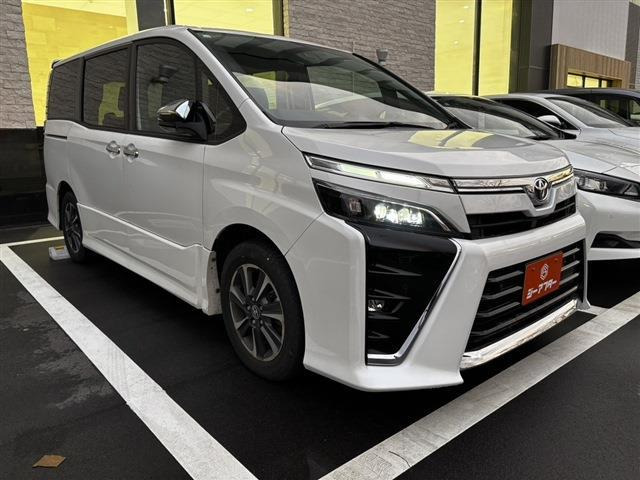 ヴォクシー 2.0 ZS 煌III 禁煙車 純正9インチナビ フルセグTV