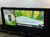 【アラウンドビューモニター】専用のカメラにより、上から見下ろしたような視点で360度クルマの周囲を確認することができます☆死角部分も確認しやすく、狭い場所での切り返しや駐車もスムーズに行えます。