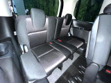 3列目シートはもちろん状態良好☆大人でもゆったりと座って頂けますので、大人数でのお出かけもラクラクです♪ご家族で、気の知れた仲間で、ドライブに行くのが楽しみですね♪
