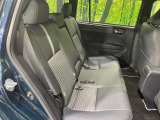 後部座席も気になるようなキズ・汚れやへたり等、大きなダメージはなく、良好な状態です。