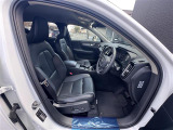 XC40 T4 AWD インスクリプション 4WD 4WD 本革シート