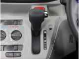 外装樹脂部分の黒さを復活させる『樹脂コーティング』や、車台下回りの錆止め『ラストナイザー』等も施工可能です!!車内を清潔に保つ為の『銅イオンコーティング』や『シートコーティング』等も施工可能です!
