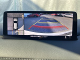 狭い場所での駐車やすれ違いなどでより的確な運転操作に役立つ360&deg;ビューモニターが装備されています。