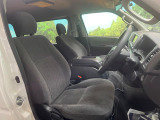 運転席シート廻りは使用感も少なく、良好な状態となっています。前オーナー様が丁寧に使っていたことがよくわかりますね。
