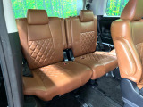 3列目シートはもちろん状態良好☆大人でもゆったりと座って頂けますので、大人数でのお出かけもラクラクです♪ご家族で、気の知れた仲間で、ドライブに行くのが楽しみですね♪