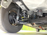お車を安心してお乗りいただく為には、足回りの定期点検が欠かせません。サービスサポート(有償保証)では無料点検もご提供しており、安心のカーライフをお過ごしいただけるサポート体制が整っています。