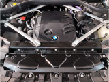 【ご納車前点検】BMW認定中古車は100項目の箇所を徹底的にチェック致します。機械的な箇所や電気系、コンピューターなどをご納車前に点検し、交換基準に達した部品は全て新品に修理返品した後にご納車致します。