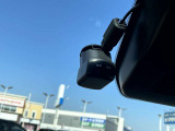 <ドライブレコーダー>初めから付いていると嬉しいアイテムですね!前後2カメラドライブレコーダー。