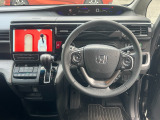 視界の良さと取り回しの良さで、たまに運転する奥様にも安心♪