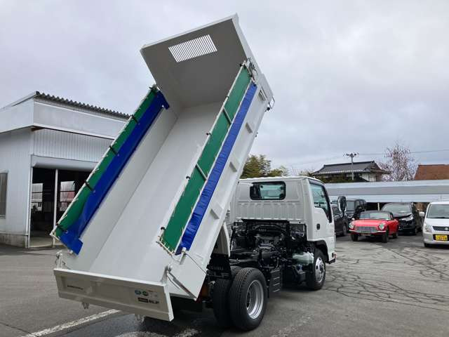 いすゞ エルフ ダンプ の中古車詳細 (499km, ホワイト, 青森県, 566.5 いすゞ エルフ ダンプ の中古車詳細 (499km, ホワイト, 青森県, 566.5