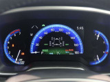 とっても見やすいメーターです。夜間時はラグジュアリーな気分にさせてくれる照明が魅力ですので、夜のドライブも楽しみになりますよ♪