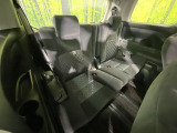 3列目シートはもちろん状態良好☆大人でもゆったりと座って頂けますので、大人数でのお出かけもラクラクです♪ご家族で、気の知れた仲間で、ドライブに行くのが楽しみですね♪