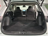リアシートを倒すと、ラゲッジスペースを広くお使いいただけます!