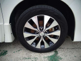 タイヤ、ホイール内外ピカピカに掃除済みです!