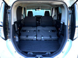 後席を格納すると、これだけの広さが!シーンに合わせたシートアレンジで、大きな荷物も積むことが出来ます♪