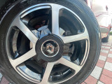 ●純正15インチアルミホイール:輸入車ならではの卓越した走りを支えるホイールと足回りです!日本車の走りに慣れている方にもぜひ体感して頂きたいほど、高いレベルでまとまっています