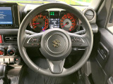 ステアリングも使用感が少なく、きれいな状態となっております♪