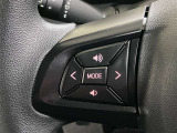 ステアリングスイッチが付いています。ハンドルを握りながらオーディオの操作が可能です。