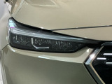 LEDヘッドライトは、点灯の瞬間から最大光量を発揮し、突然暗くなるトンネルなどでの安定感を高めます。