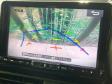【バックカメラ】駐車時に後方がリアルタイム映像で確認できます。大型商業施設や立体駐車場での駐車時や、夜間のバック時に大活躍!運転スキルに関わらず、今や必須となった装備のひとつです!