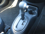 シフトノブはスレがなく、きれいな状態です。いつも触る部分がきれいだと大切に乗られていたことがわかりますよ。