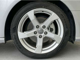 ■純正17inアルミホイール/輸入車専門・国産車専門・バイク専門メカニックも在中しておりますので、整備だけでも依頼したいというお客様へのニーズもお答えいたします!