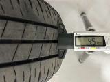 夏タイヤの残り溝は4.5mmです。スリップラインからは2.7mmとなっております。