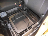 助手席シートアンダーBOX☆