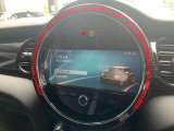 車両の詳細、ご質問につきましては、弊社営業スタッフまでお気軽にご連絡下さいませ。遠方のお客様には実車の詳細画像送信も承ります。お客様からのお問合せをお待ち致しております。