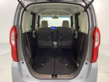 リアシートを倒すと、ラゲッジスペースを広くお使いいただけます!