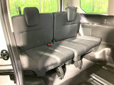 3列目シートはもちろん状態良好☆大人でもゆったりと座って頂けますので、大人数でのお出かけもラクラクです♪ご家族で、気の知れた仲間で、ドライブに行くのが楽しみですね♪