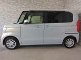 オプションになりますが、ボディーコーティングもご用意しております。新車の輝きに近づき、洗車などのお手入れも楽になりますよ。