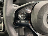 ステアリングにオーディオ操作スイッチが付いています。オーディオ画面に直接タッチしなくても操作が出来ますので、運転に集中できます。