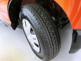 タイヤは4本新品取替済み!タイヤの事は気にせず、安心して乗っていただけます。