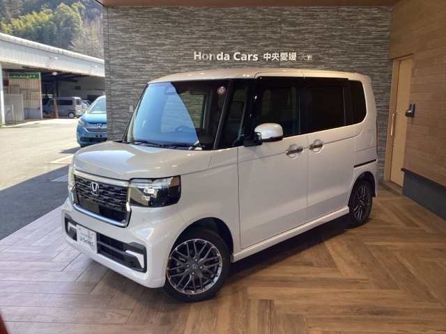 N-BOXカスタム ターボ 4WD 