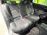 後部座席も気になるようなキズ・汚れやへたり等、大きなダメージはなく、良好な状態です。