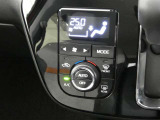 オートエアコン装備です。オートで空調を行ってくれるので車内は、とっても快適!だからドライブもさらに楽しい!
