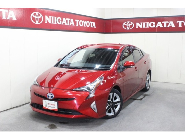 トヨタ プリウス 
