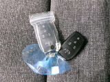 【スマートキー】キーを取り出さずに鍵を開閉できるスマートキーが2つあります