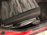 痛みの出やすい運転席シートも良好です。寒い日にはとても役立つシートヒーター機能付き♪