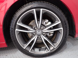 アルミホイールは安心のホンダ純正!車のデザインにもマッチしています。