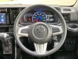 ステアリングも使用感が少なく、きれいな状態となっております♪