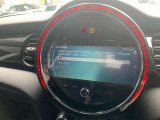車両の詳細、ご質問につきましては、弊社営業スタッフまでお気軽にご連絡下さいませ。遠方のお客様には実車の詳細画像送信も承ります。お客様からのお問合せをお待ち致しております。