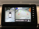 前後左右4つのカメラで、上から見たような映像をお届け、駐車時も安心、アラウンドビューモニター付(肉眼では確認し辛い左前の映像に切り替えることも可能です)。